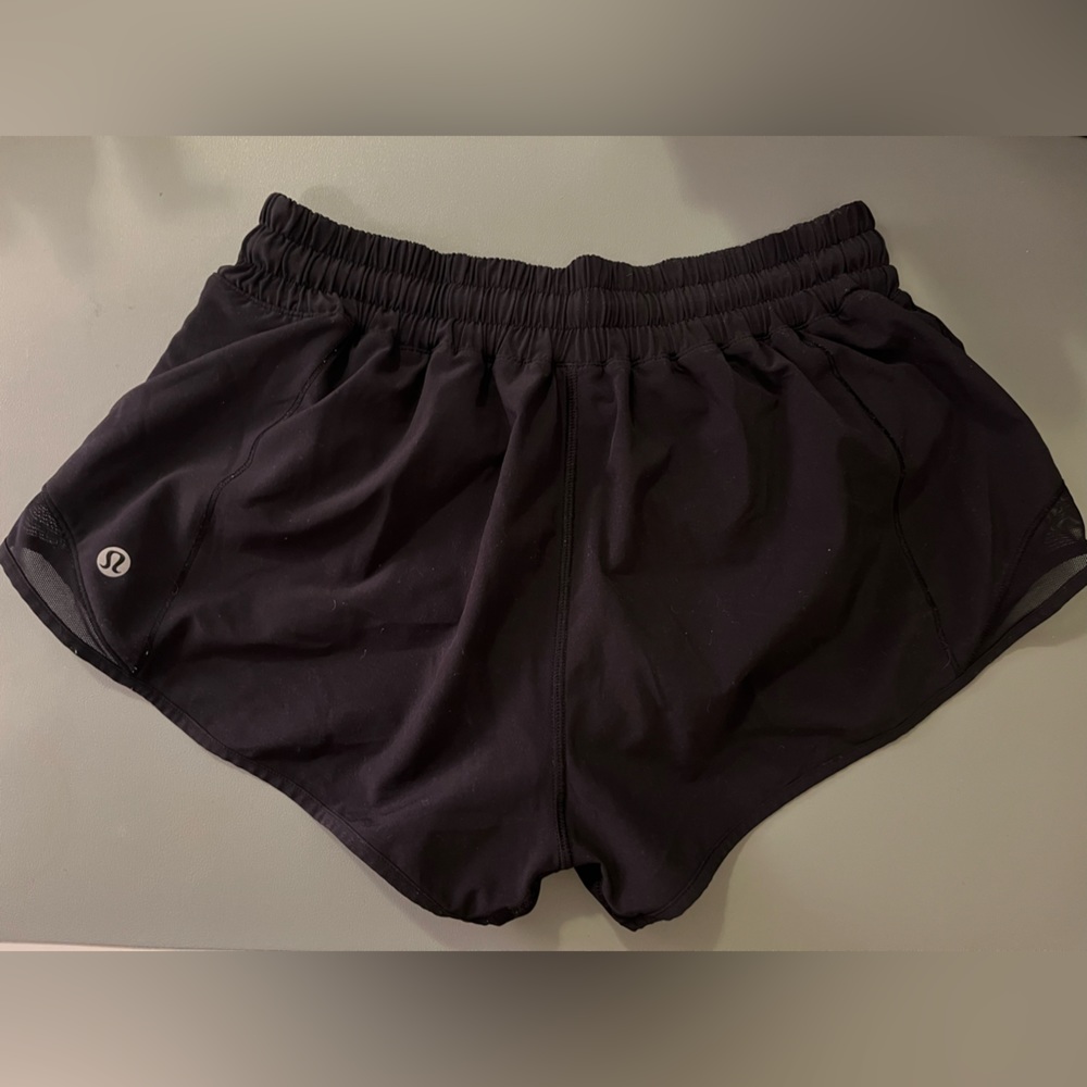 Lululemon hotty hot short black size 4